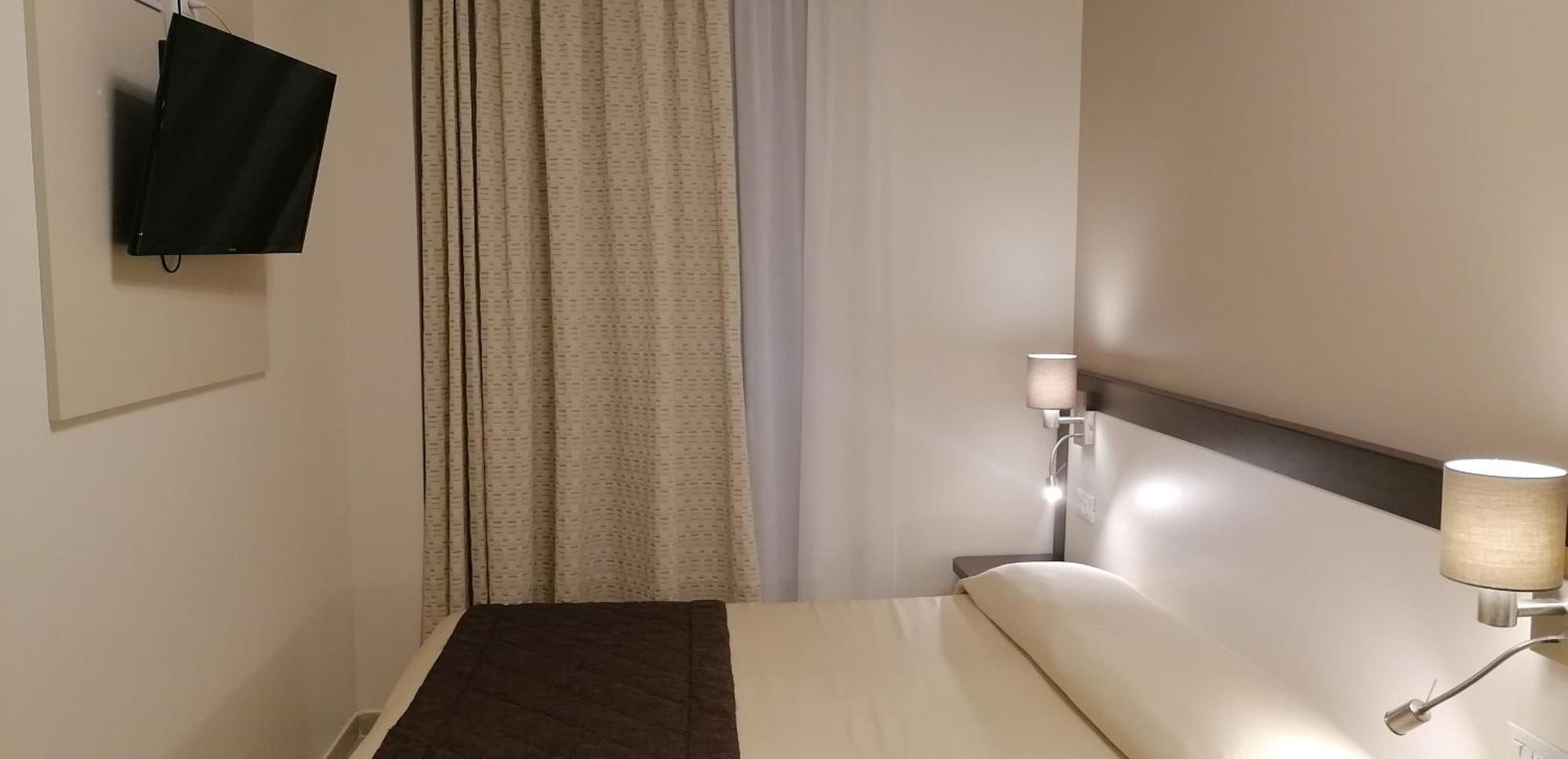 Hotel Boccascena เจนัว ภายนอก รูปภาพ