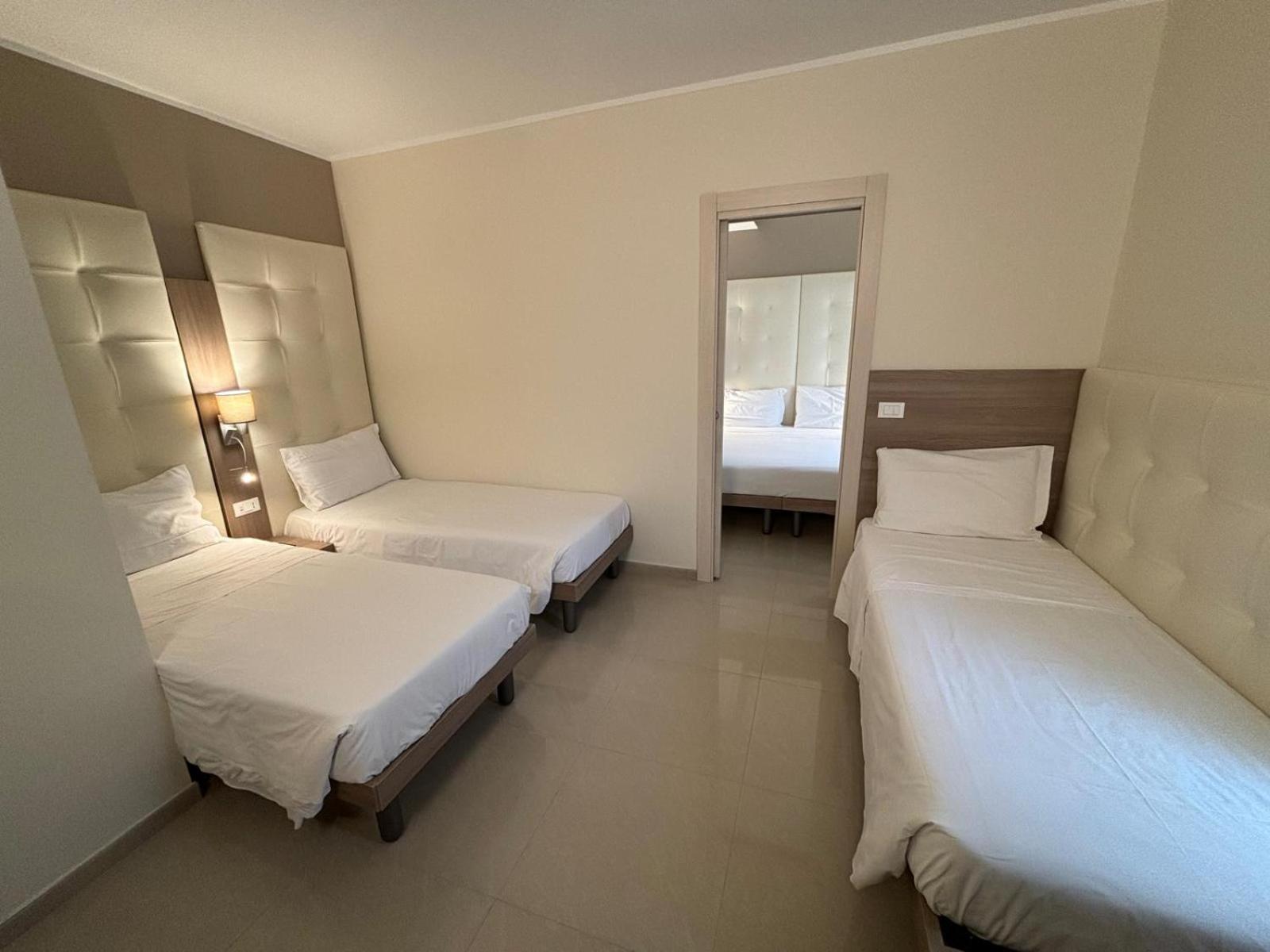 Hotel Boccascena เจนัว ภายนอก รูปภาพ