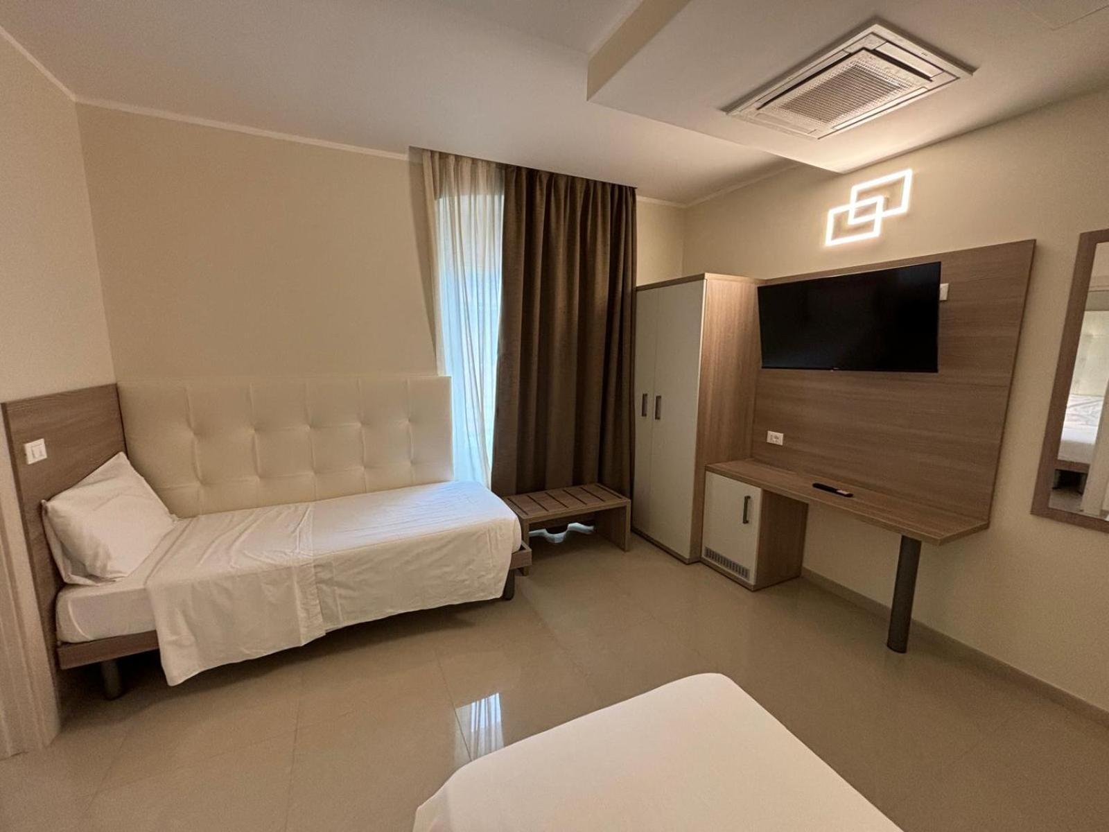 Hotel Boccascena เจนัว ภายนอก รูปภาพ