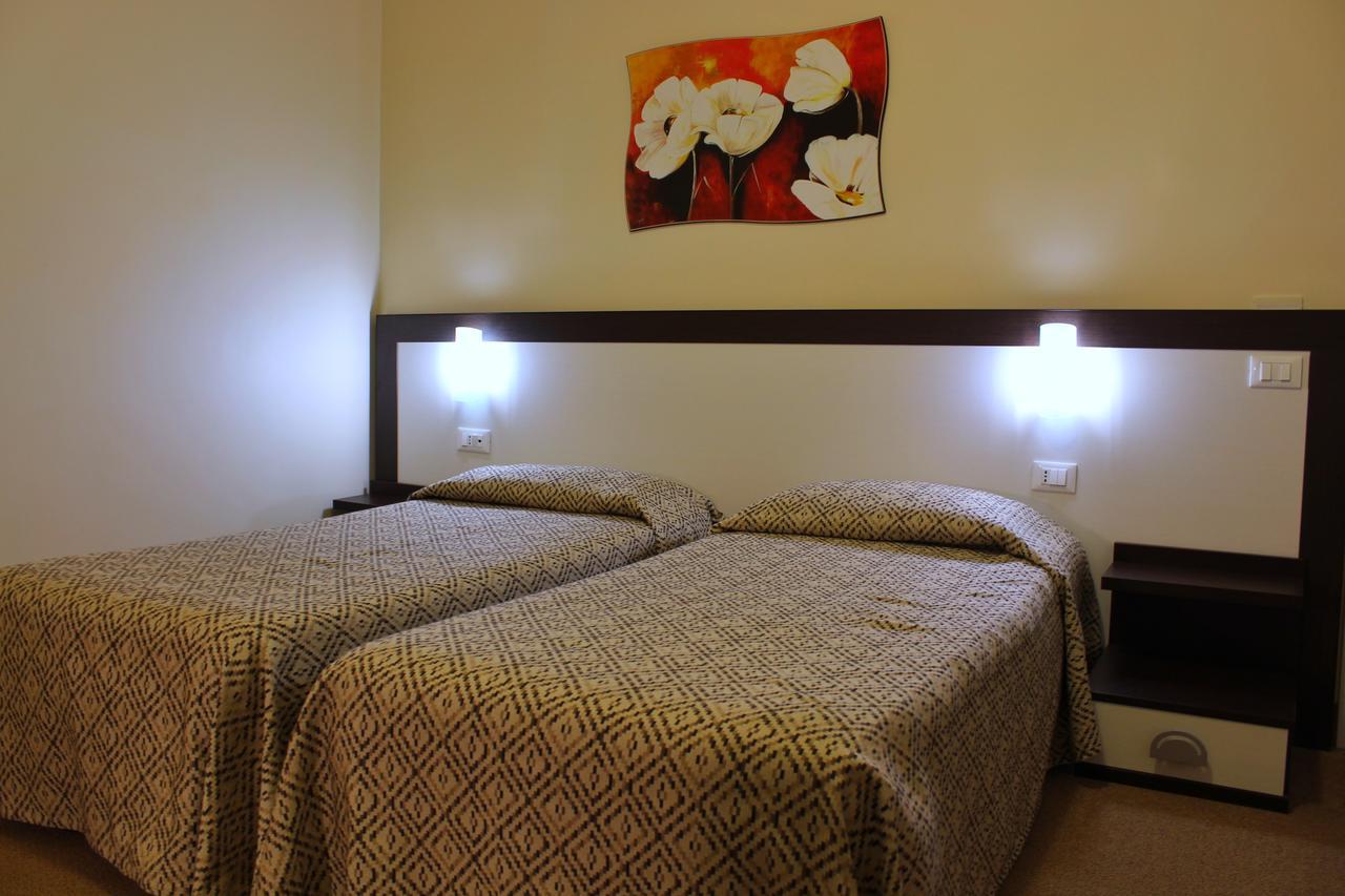 Hotel Boccascena เจนัว ภายนอก รูปภาพ